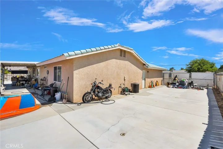 17908 Yucca, Hesperia, California 92345