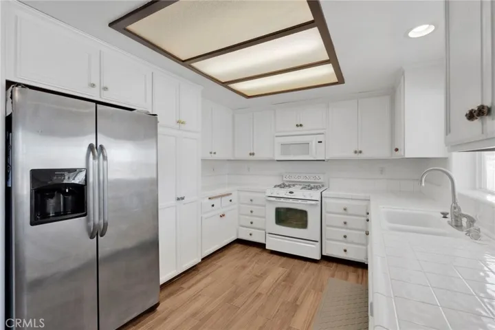 17908 Yucca, Hesperia, California 92345