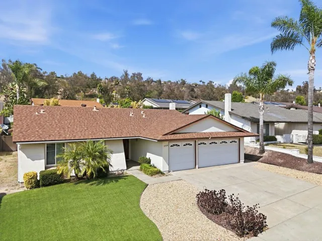 2324 Valley Lake Drive, El Cajon, California 92020