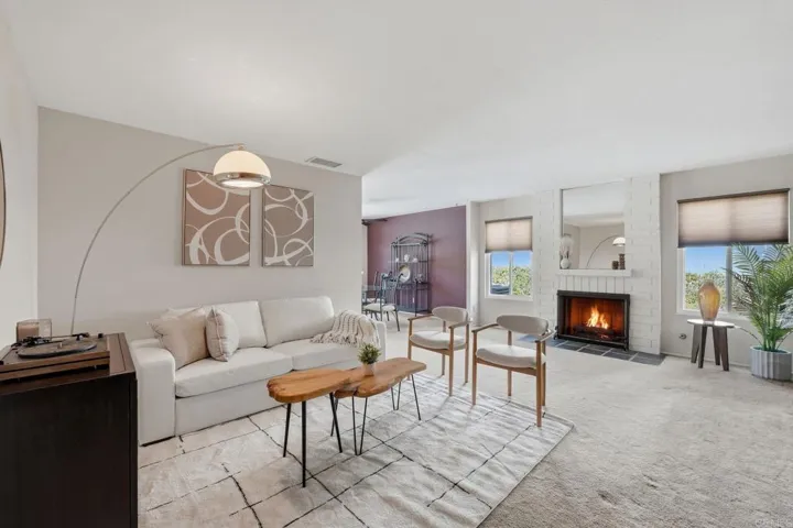 2324 Valley Lake Drive, El Cajon, California 92020