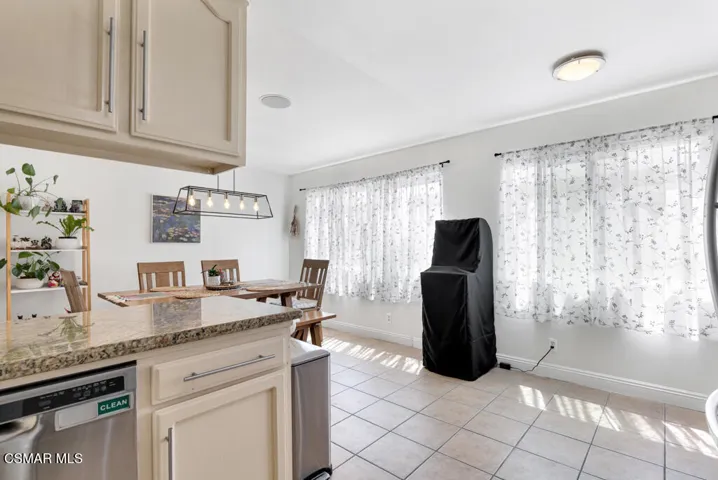 Kitchen/Dining