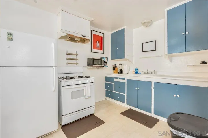 1968 70 Pacific Beach Drive, San Diego, California 92109