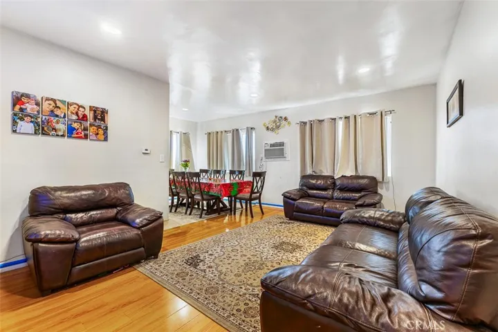 1052 Elm Avenue, Glendale, California 91201