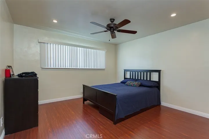 1052 Elm Avenue, Glendale, California 91201