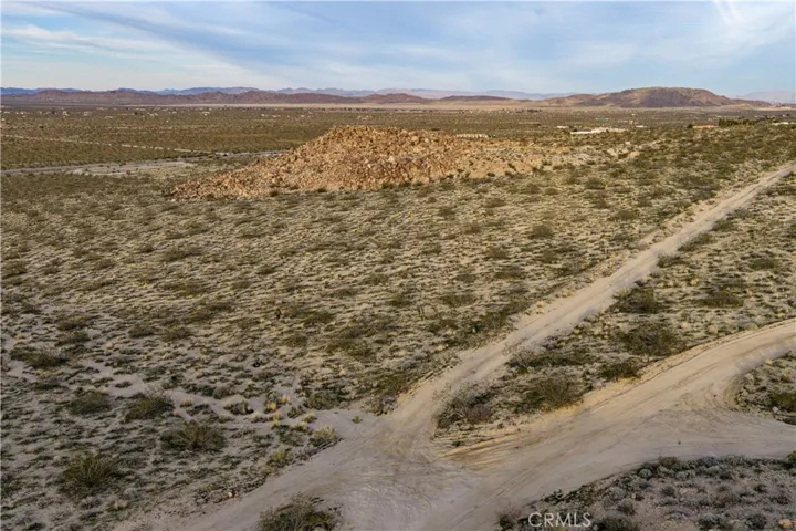 63251 Chickasaw Road, Joshua Tree, California 92252