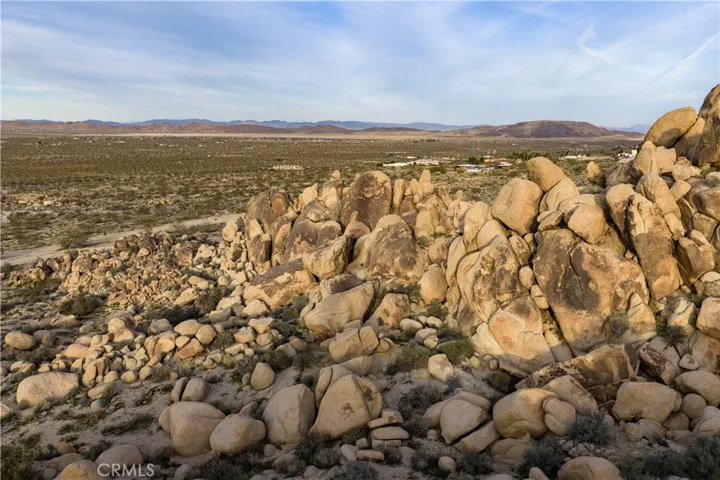 63251 Chickasaw Road, Joshua Tree, California 92252