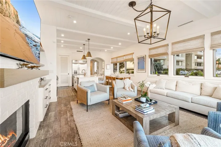 61 The Colonnade, Long Beach, California 90803