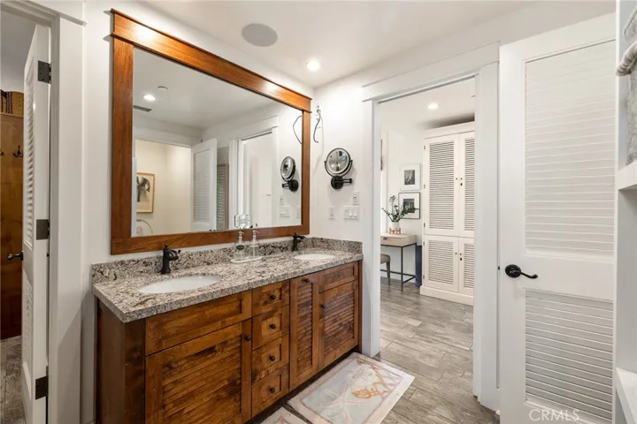 61 The Colonnade, Long Beach, California 90803