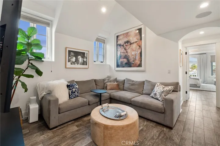 61 The Colonnade, Long Beach, California 90803