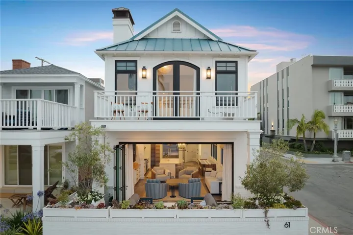 61 The Colonnade, Long Beach, California 90803