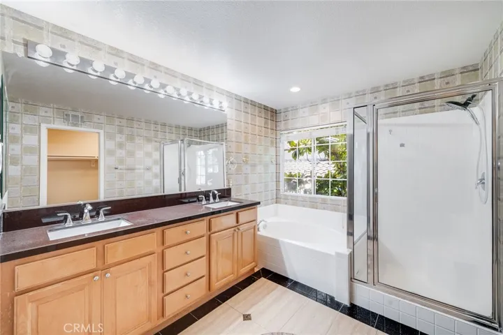 11761 Fricker Ave, Tustin, California 92782