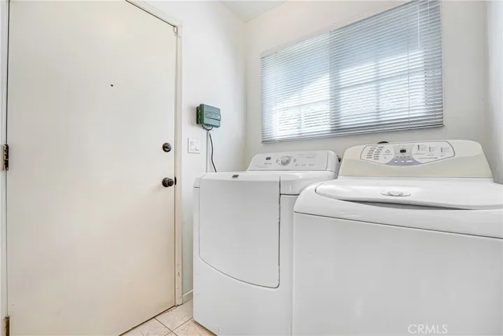 10352 Hayvenhurst, Granada Hills, California 91344