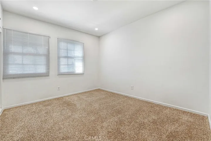 10352 Hayvenhurst, Granada Hills, California 91344