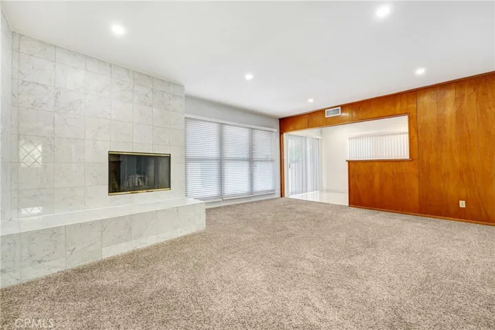 10352 Hayvenhurst, Granada Hills, California 91344