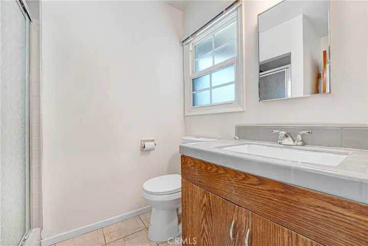 10352 Hayvenhurst, Granada Hills, California 91344