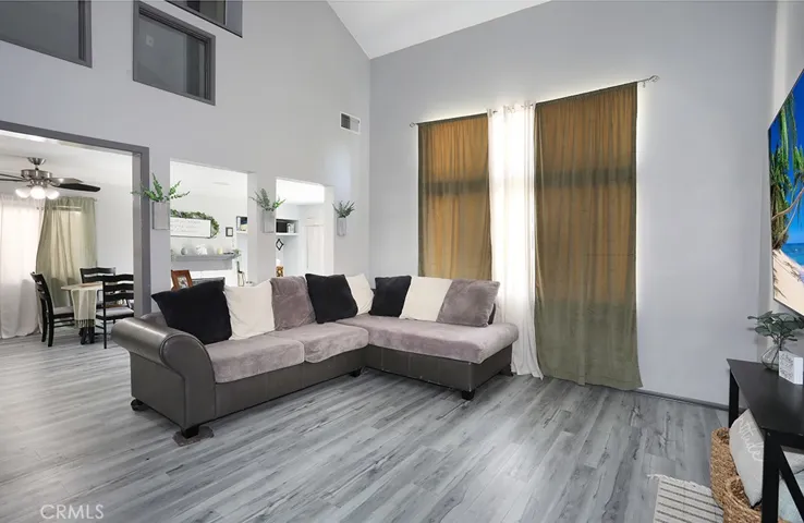 855 Blossomcreek, Corona, California 92878