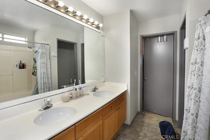 855 Blossomcreek, Corona, California 92878