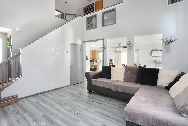 855 Blossomcreek, Corona, California 92878