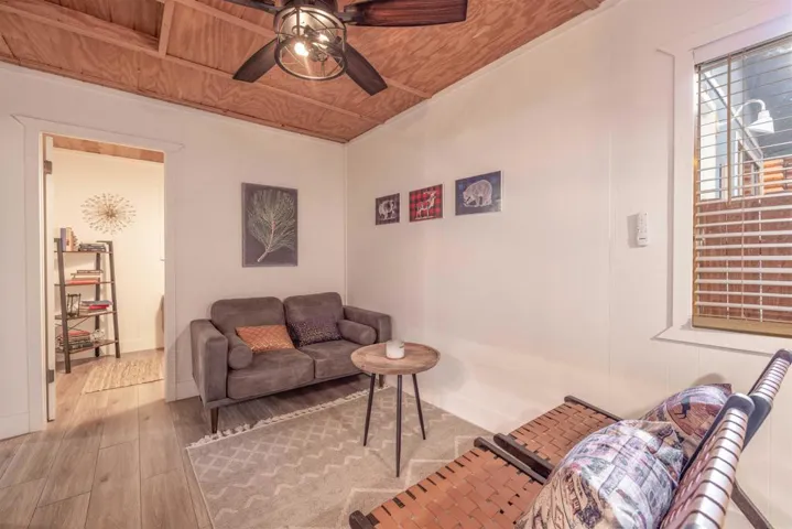 271 Leonard Ln, Sugarloaf, California 92386