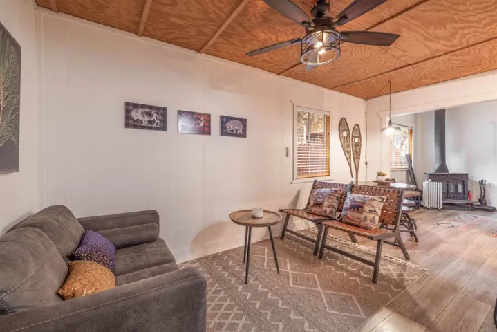 271 Leonard Ln, Sugarloaf, California 92386