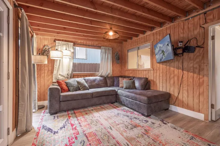 271 Leonard Ln, Sugarloaf, California 92386