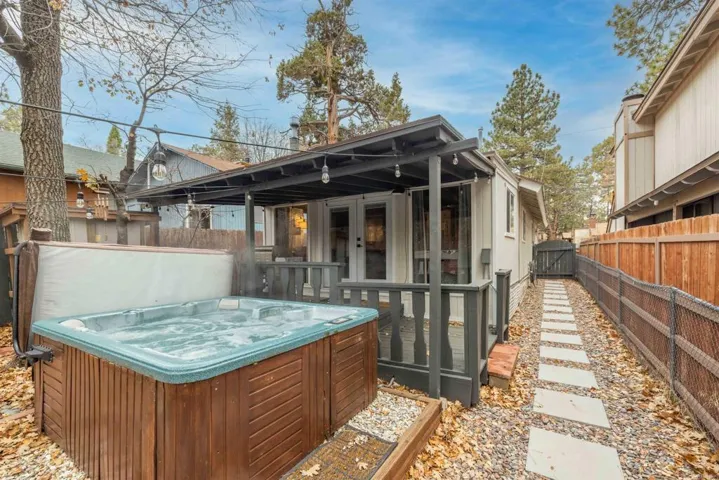 271 Leonard Ln, Sugarloaf, California 92386