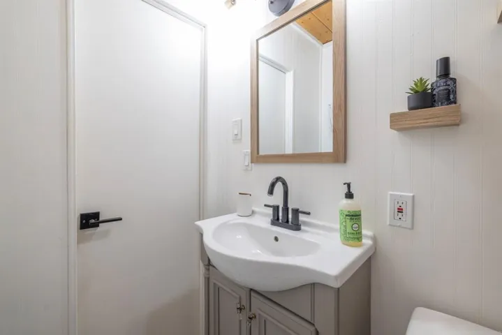 271 Leonard Ln, Sugarloaf, California 92386