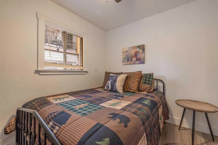 271 Leonard Ln, Sugarloaf, California 92386