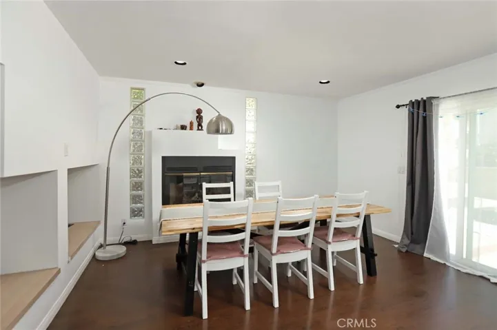 1412 N Louise Street, Glendale, California 91207