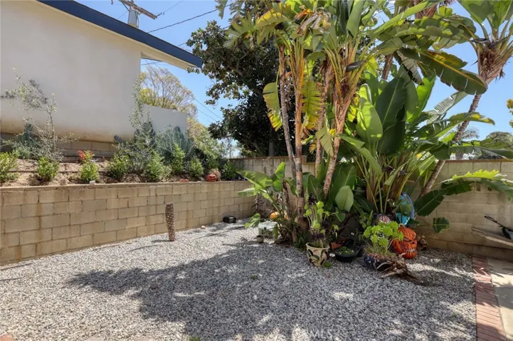 1412 N Louise Street, Glendale, California 91207
