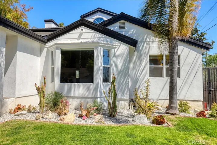 1412 N Louise Street, Glendale, California 91207
