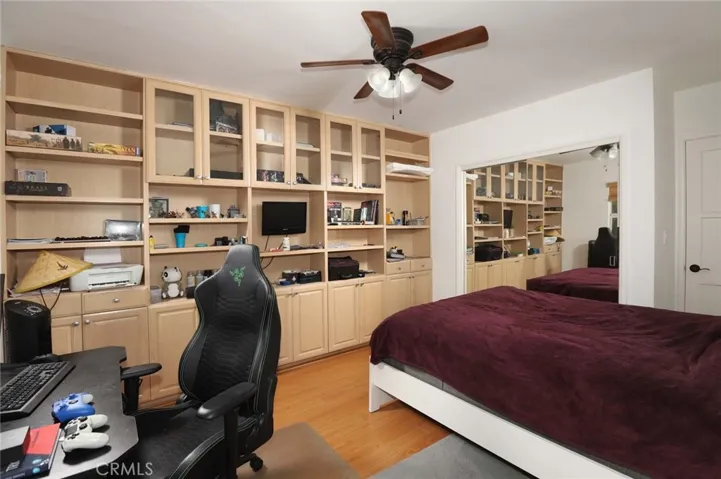 1412 N Louise Street, Glendale, California 91207