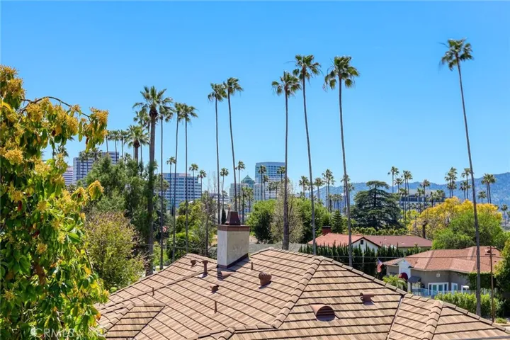 1412 N Louise Street, Glendale, California 91207
