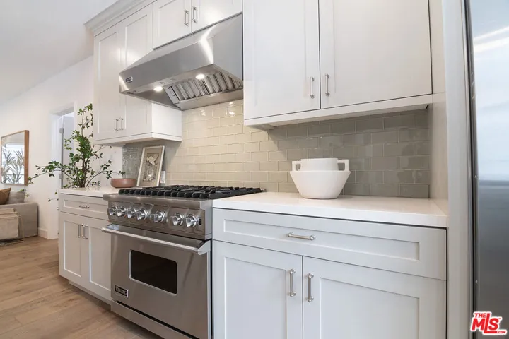 921 S Sierra Bonita Avenue, Los Angeles, California 90036