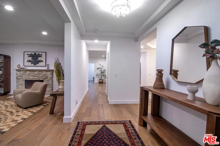 921 S Sierra Bonita Avenue, Los Angeles, California 90036