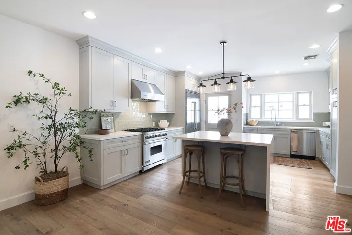 921 S Sierra Bonita Avenue, Los Angeles, California 90036