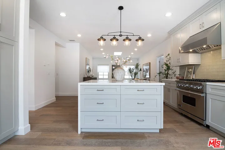 921 S Sierra Bonita Avenue, Los Angeles, California 90036