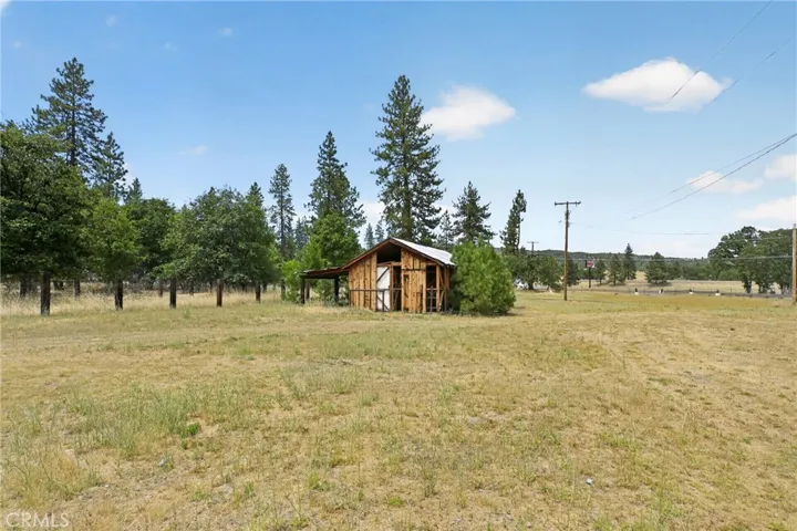 5331 Easy St, Yreka, California 96097