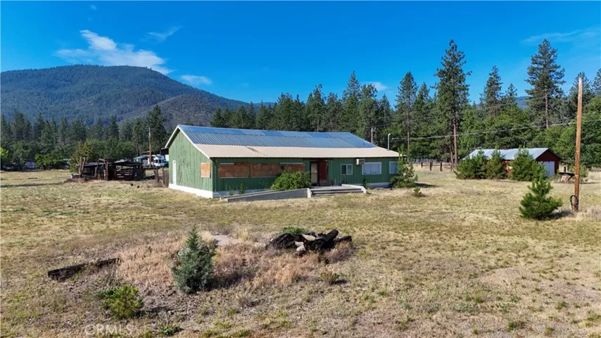 5331 Easy St, Yreka, California 96097