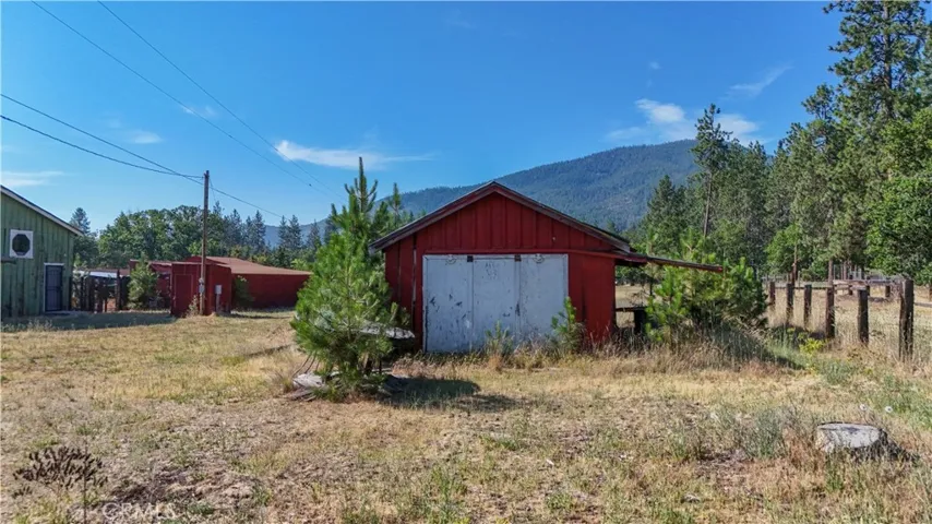 5331 Easy St, Yreka, California 96097