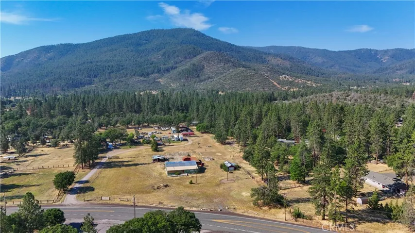 5331 Easy St, Yreka, California 96097