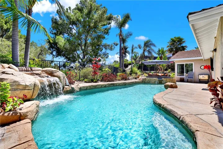 2912 Estancia, San Clemente, California 92673