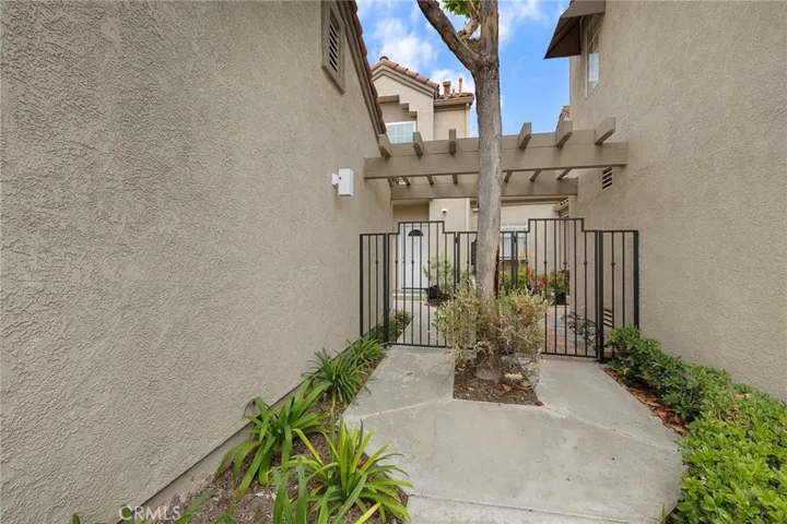 21852 Bahamas 16, Mission Viejo, California 92692