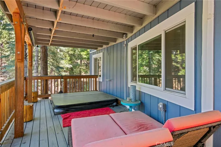 162 C Lane, Lake Arrowhead, California 92352
