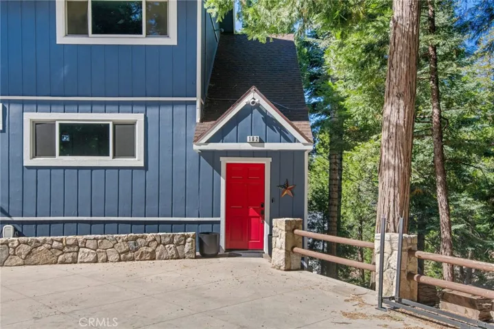 162 C Lane, Lake Arrowhead, California 92352