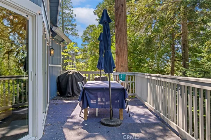 162 C Lane, Lake Arrowhead, California 92352