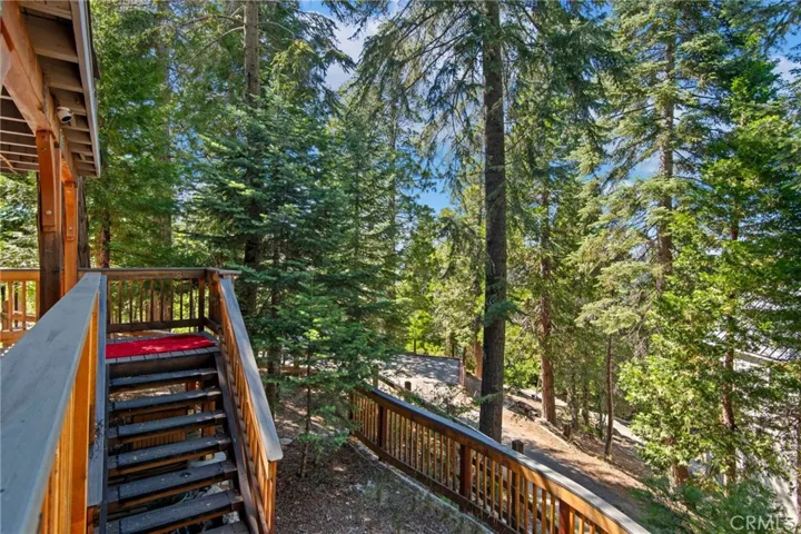 162 C Lane, Lake Arrowhead, California 92352