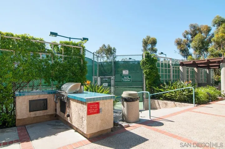 2726 Ariane Dr 46, San Diego, California 92117