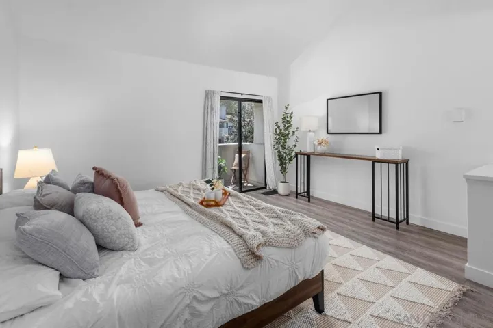 2726 Ariane Dr 46, San Diego, California 92117