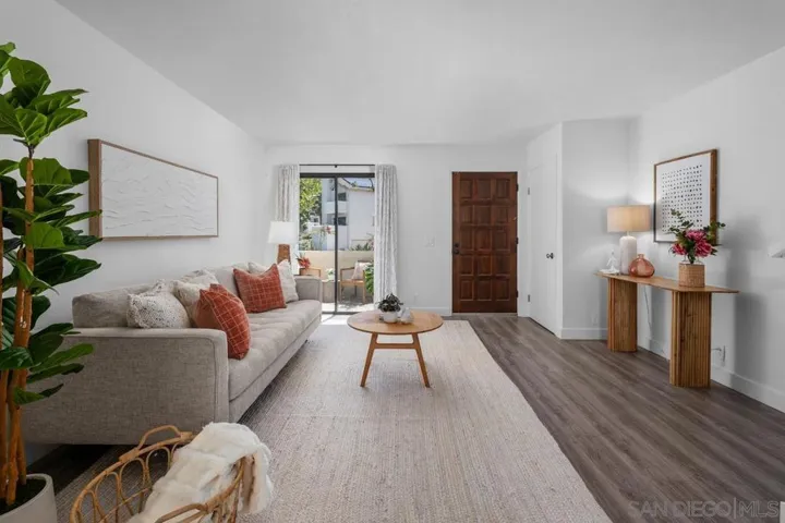 2726 Ariane Dr 46, San Diego, California 92117